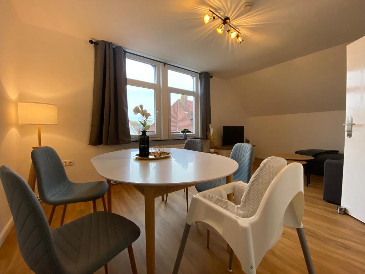 Charmante Altbauwohnung An Der Kesselschleuse 3 埃姆登 外观 照片