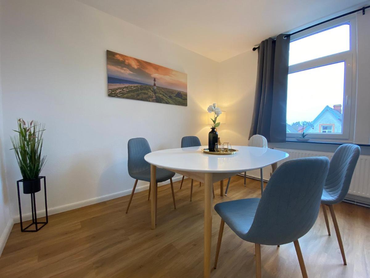 Charmante Altbauwohnung An Der Kesselschleuse 3 埃姆登 外观 照片